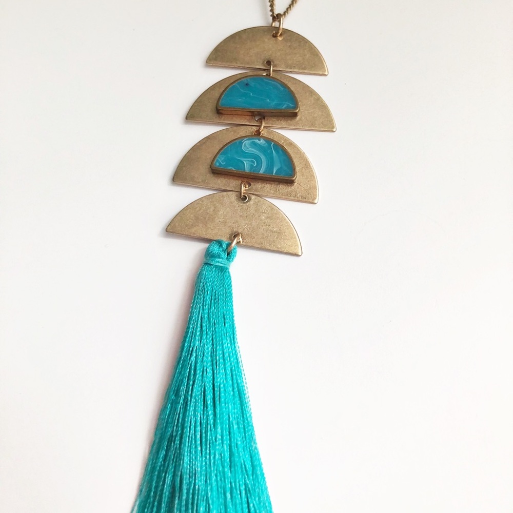 Express matte gold geometric teal tassel necklace - Picture 4 of 4